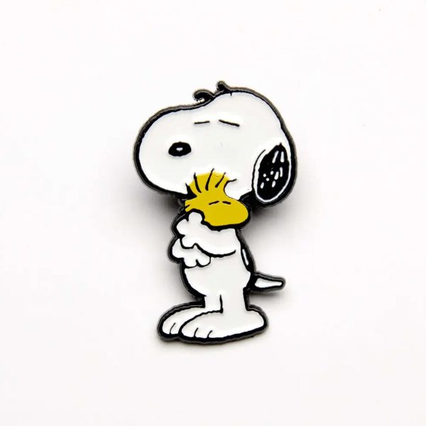 Peanuts Give Hugs Enamel Pin - Hugs Online